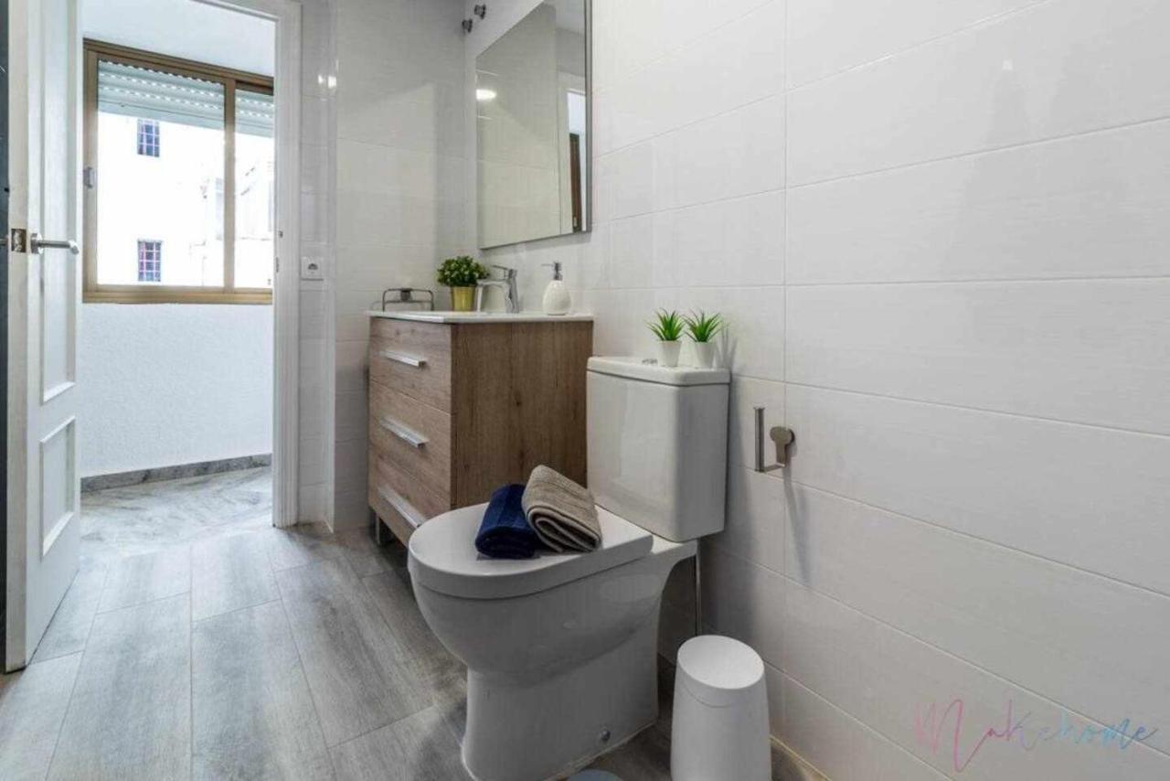 Apartamento Tranquilo En Pleno Centro Con Garaje Huelva Eksteriør billede